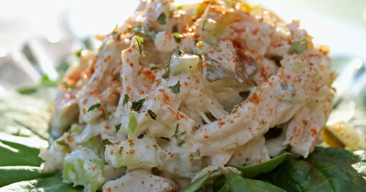 Salată cu piept de pui și legume cu maioneză de casă. O prepar de fiecare dată când am poftă de ceva delicios și sănătos