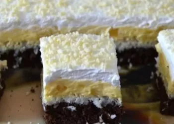 Prăjitura Floare de Colț, o prăjitură care va cuceri toți invitații de la masa de Crăciun. Se prepară atât de repede