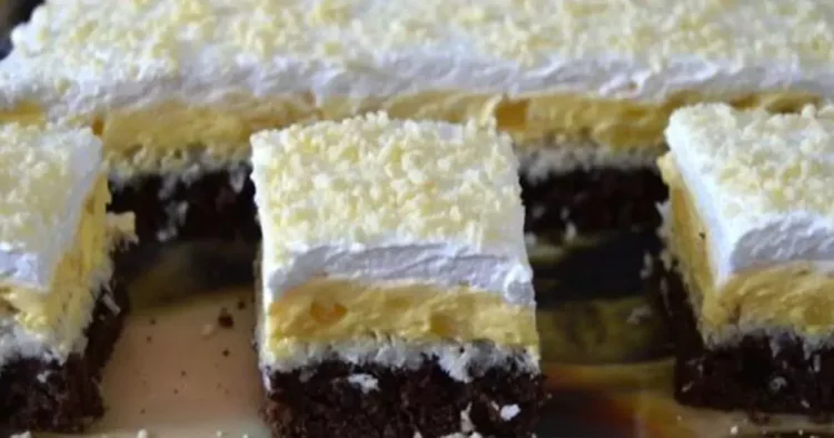 Prăjitura Floare de Colț, o prăjitură care va cuceri toți invitații de la masa de Crăciun. Se prepară atât de repede