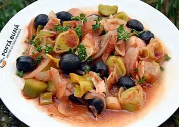 Mâncare de praz cu măsline, o rețetă ușoară pe care să o mănânci cu toată încrederea în perioada postului