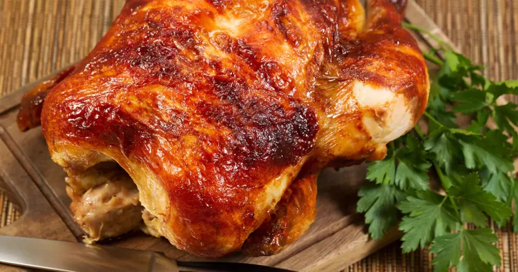 Ce ne sfătuiesc doctorii să facem cu pielița de la pui! Află care sunt avantajele pe care le ai atunci când consumi acest aliment atât de controversat!