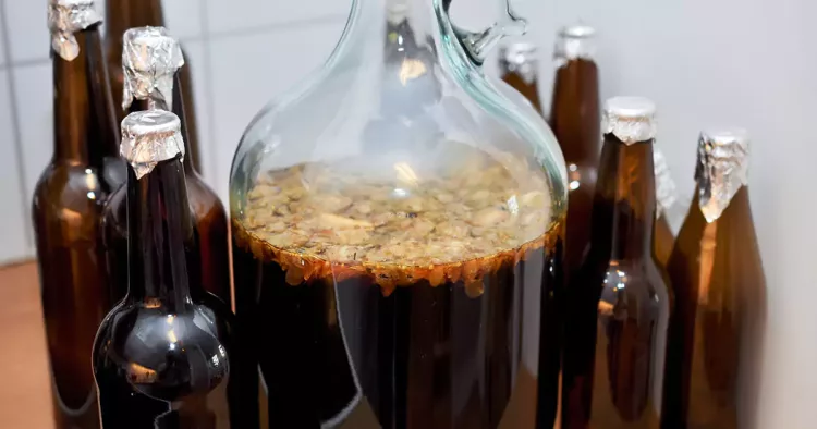 Cum să îți prepari berea acasă. O rețetă de pe vremea străbunicului meu. Mulți au insistat să le dau această rețetă