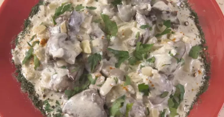 Ficăței de pui în sos de smântână