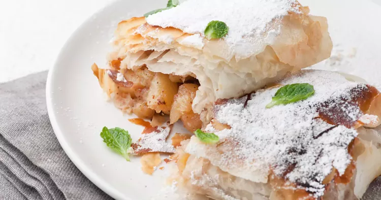 Strudel cu mere ardelenesc. Un dulce tradițional cu care ne mândrim