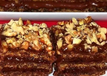 Nu am gustat o prăjitură mai bună ca aceasta. Se numește Sumegi și nu se poate exprima în cuvinte cât este de delicioasă