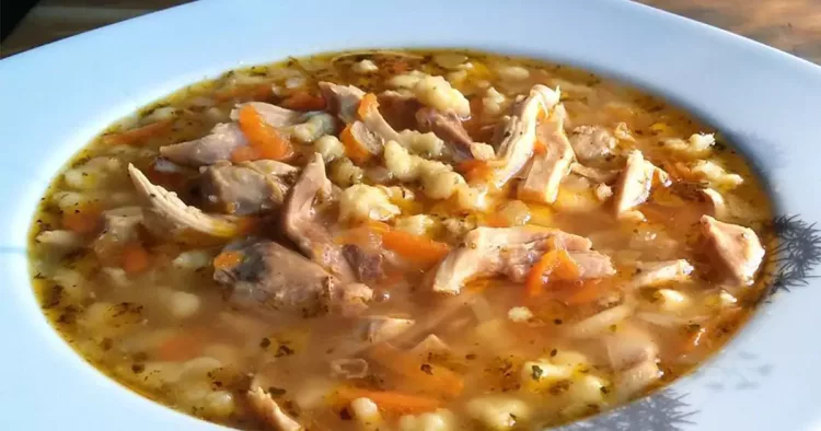 Supă de găină după rețeta bunicii