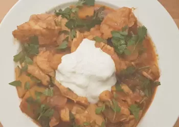 Papricaș de pui tradițional