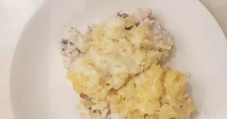 Budincă cu ciuperci,pui și cartofi, un preparat pentru cină cum nu se poate mai gustos