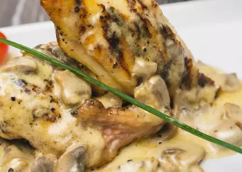 Pulpe de pui cu sos a la grec, o bunătate demnă de o zi de vineri