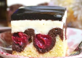 Prăjitura Valurile Dunării, o prăjitură românească de sezon