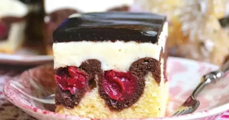 Prăjitura Valurile Dunării, o prăjitură românească de sezon