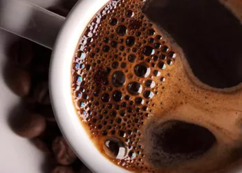 Greșeli care îți transformă cafeaua zilnică într-o otravă pentru organism