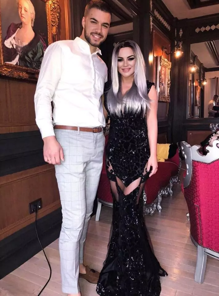 Culiță Sterp a cerut-o pe Carmen de la Sălciua de soție de față cu 300 de oameni! Cum au fost surprinși cei doi îndrăgostiți: