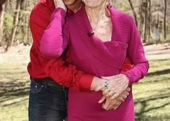 El are 31 de ani, iar ea 91 si se iubesc! Formeaza cuplul cu cea mai mare diferenta de varsta din lume! Ce se intampla cand ajung in pat: