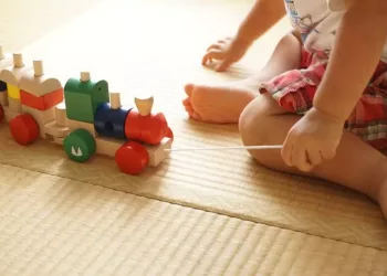 6 idei de cadouri utile pentru orice bebeluș