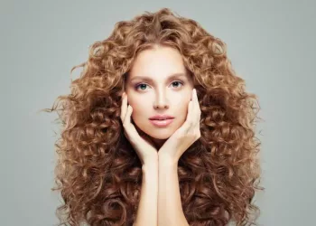 Ce produse nu trebuie să-ți lipsească din rutina de îngrijire a părului