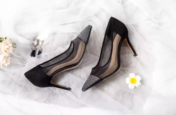 Idei de cadouri pentru prietena ta pasionată de pantofi