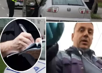 Sofer amendat de un politist, desi avea acte in regula! VIDEO ULUITOR: „Iti iau talonul, ca asa vreau eu”: