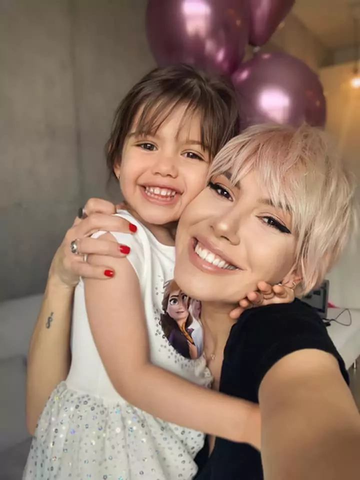 Sore mereu a spus că ține la intimitate și că acesta e motivul pentru care nu spune nimic despre tatăl fetiței sale. Mulți au zis că, de fapt, în viața ei nu e niciun bărbat. După 6 ani s-a aflat adevărul