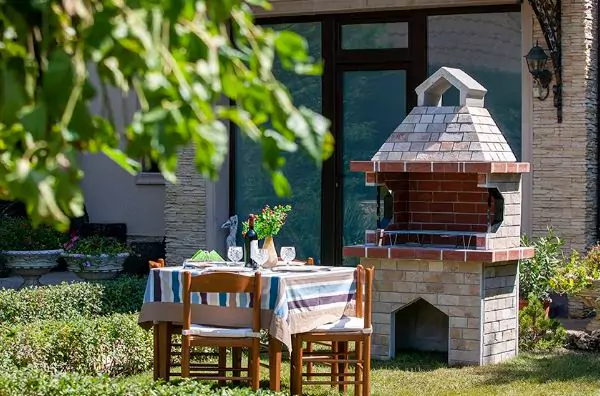 De ce grătarul din grădină este soluția perfectă pentru petrecerea timpului liber