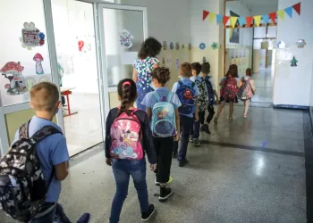 NEWS ALERT! Elevii se întorc la şcoală! Decizia este oficială! Unde s-a anunţat