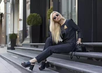 Fii frumoasă şi atractivă cu piesele vestimentare spectaculoase din colecţiile Foggi şi învaţă cum să le creezi!