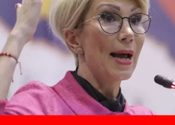 Vești bune pentru români! Pensiile care CRESC MASIV! Anunțul Ralucăi Turcan: