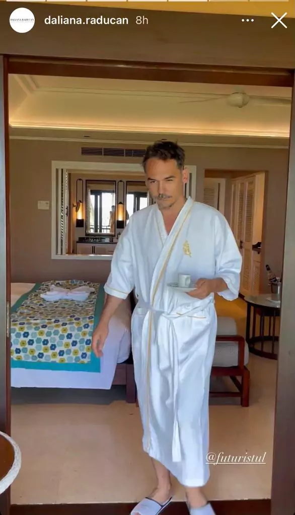 Răzvan Simion și iubita lui au plecat în vacanță într-un resort din Insulele Seychelles. Ieri, când au intrat în camera, să cadă din picioare