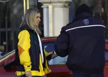 Gestul Simonei Halep când un paznic a vrut să o pozeze! El a așteptat-o o oră în fața restaurantului, iar ea i-a luat telefonul și..