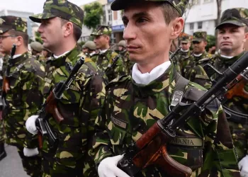 Ei sunt romanii care vor fi incorporati in caz de razboi (VEZI DACA AI PUTEA FI SI TU PE LISTA). Ce risca cei ce nu indeplinesc ordinele militare