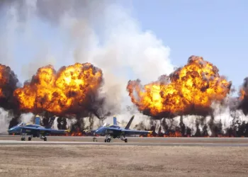 Ucraina atacată din toate părţile!  Avioane şi elicoptere ruseşti doborâte, baze militare ucrainene distruse