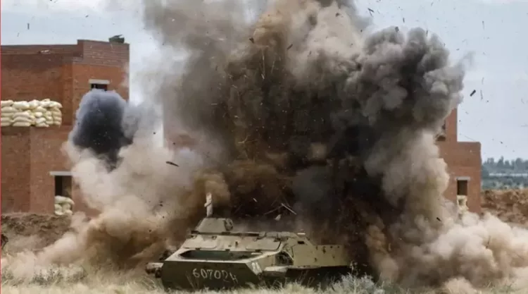 Republica Doneţk a anunțat începutul războiului. S-a declarat stare de urgenţă din cauza întreruperii alimentării cu apă, taximetriştii fug din zonă ca să nu le fie luate maşinile