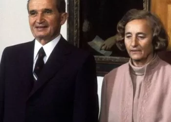 Nicolae și Elena Ceaușescu NU au murit împușcați de plutonul de execuție. Dovezile care aruncă în aer istoria