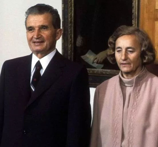 Nicolae și Elena Ceaușescu NU au murit împușcați de plutonul de execuție. Dovezile care aruncă în aer istoria