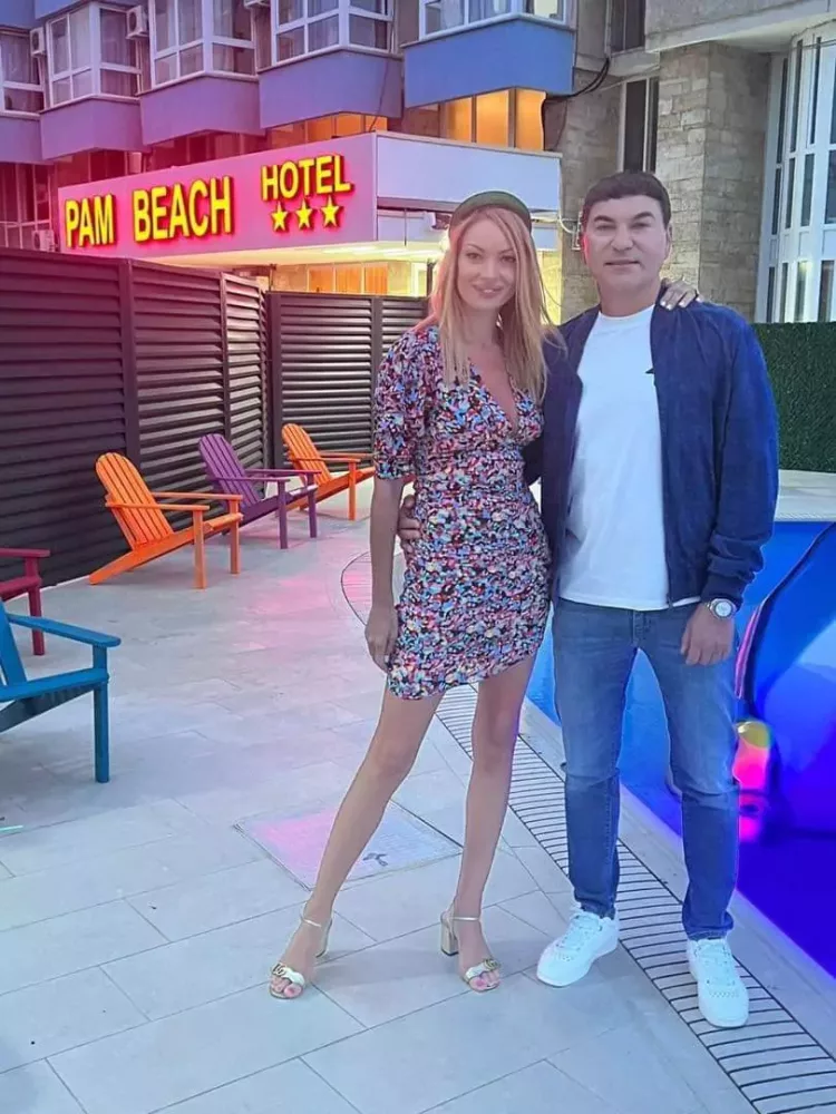 Cât costă o noapte de cazare în hotelul lui Borcea din Olimp?