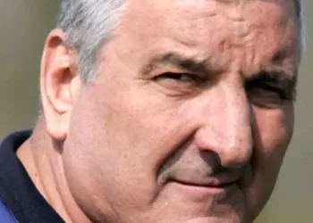 Din păcate, este adevărat. E vorba despre legendarul Rică Răducanu…