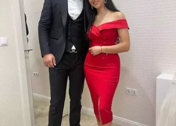 Când i-au furat seiful cu sute de mii de euro, mulți s-au întrebat cât câștigă, de fapt, Culiță Sterp. Acum s-a aflat ce tarif are artistul pentru o nuntă. Cât câștigă pe noapte fiul mamei Geta