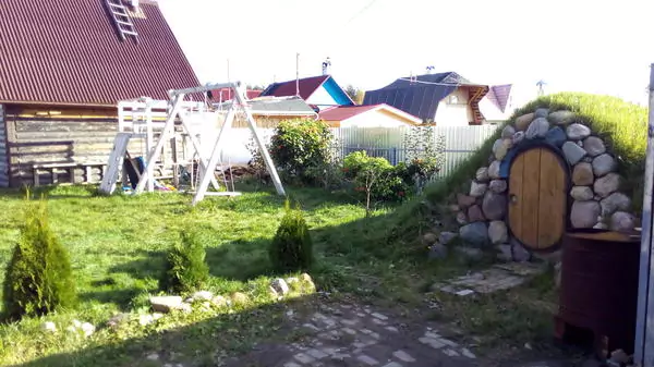 Soacra și-a rugat familia să-i construiască o pivniță