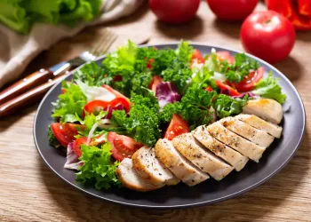 Cum să îți pregătești rapid un prânz sănătos? Rețete de la METS.ro