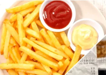 Cartofii prăjiți nu sunt pentru toate buzunarele. Cât a ajuns să coste o porție în Eforie Nord