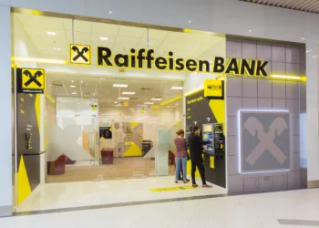 Anunt important pentru romanii cu credite! La Raiffeisen nu se mai poate…