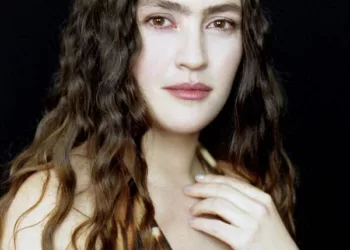 Ultima dorință a Ronei Hartner, după ce a fost diagnosticată cu cancer pulmonar în stadiul 4: ”E singurul lucru pe care mă ambiționez să-l mai fac”