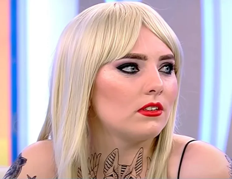 Decizie radicală luată de Vulpița. Unde a plecat Veronica Stegaru, cu copilul, dupa ce Viorel a părăsit-o