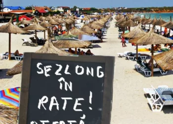 Stațiunea în care prețul unui șezlong a ajuns cât o noapte de cazare în Costinești. „Oamenii au devenit lacomi”