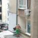 Moldoveni, prinși făcând GRĂTARUL în balconul unei camere de hotel din Thassos!