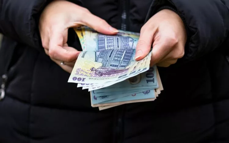 Vești bune pentru pensionari! Cresc pensiile cu 16%, în România