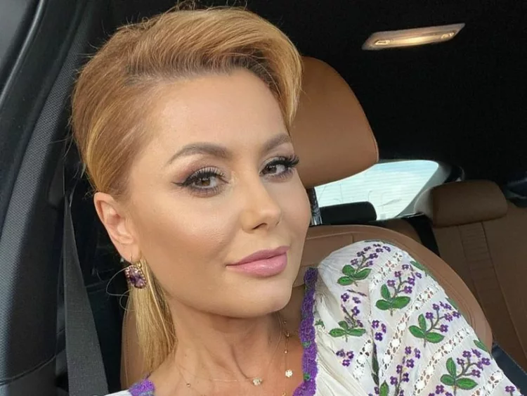 Emilia Ghinescu s-a despărțit de iubitul cu care are și un copil