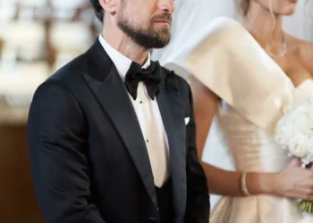 S-a aflat! Suma ireală pe care Gabriela Prisăcariu a scos-o din buzunar pentru cele 2 rochii de mireasă