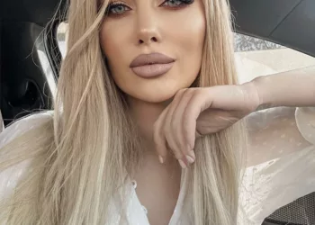 Prima imagine cu iubitul Oanei Monea, după ce s-a speculat că este însărcinată! Cine este bărbatul care i-a furat inima ispitei de la Insula Iubirii