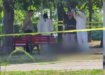 Fata găsită moartă într-un parc din Mangalia a fost omorâtă de cea mai bună prietenă dintr-un motiv care i-a şocat pe anchetatori